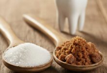 تأثیر شکر قهوه ای بر دندان و تفاوت عجیب آن با شکر سفید